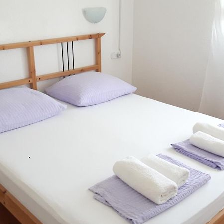 Apartmani Jureta Okrug Gornji Exterior foto
