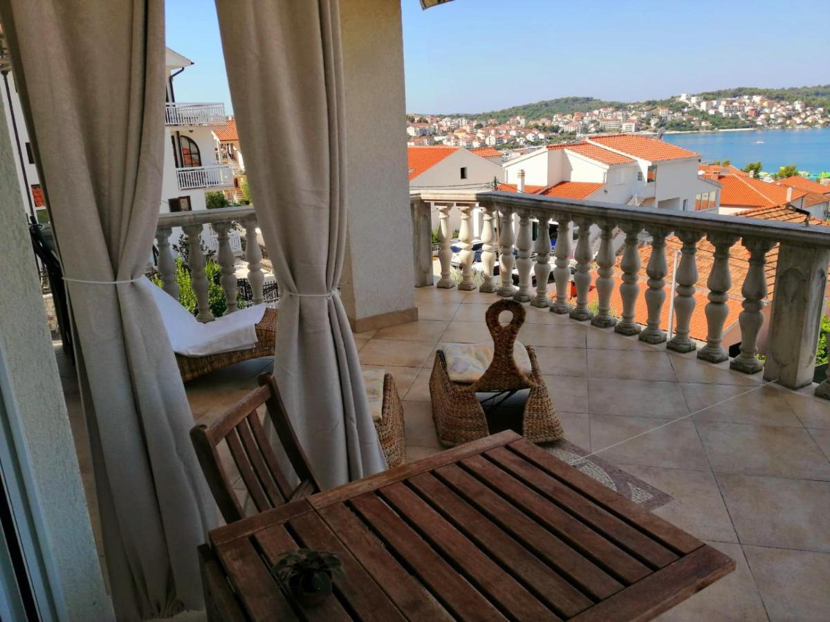 Apartmani Jureta Okrug Gornji Exterior foto