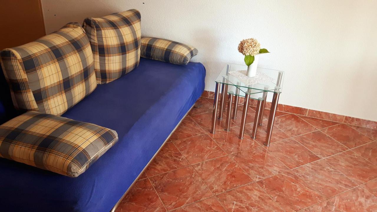 Apartmani Jureta Okrug Gornji Exterior foto