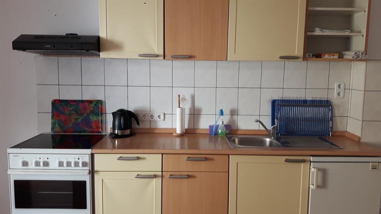 Apartmani Jureta Okrug Gornji Exterior foto
