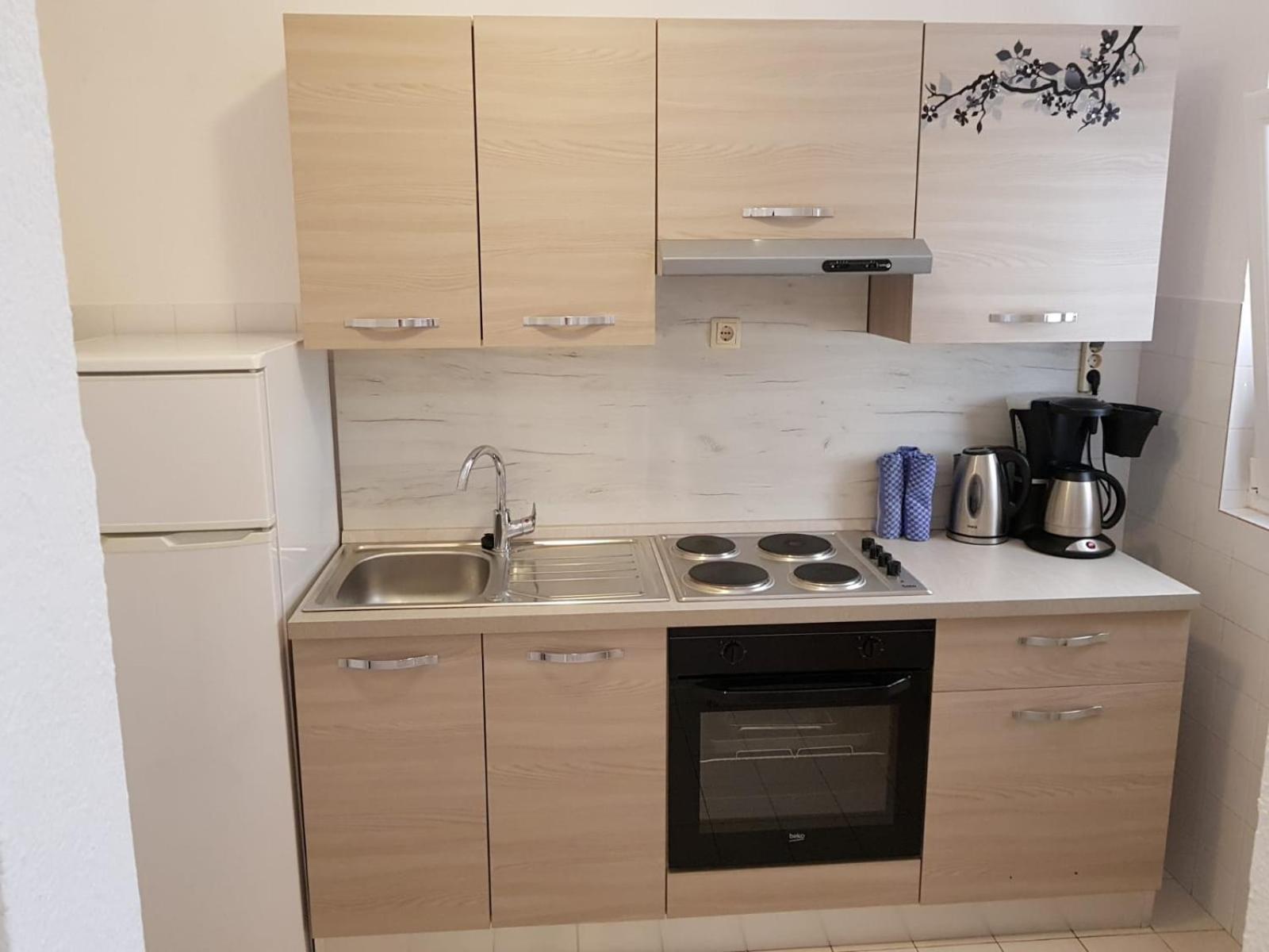 Apartmani Jureta Okrug Gornji Exterior foto