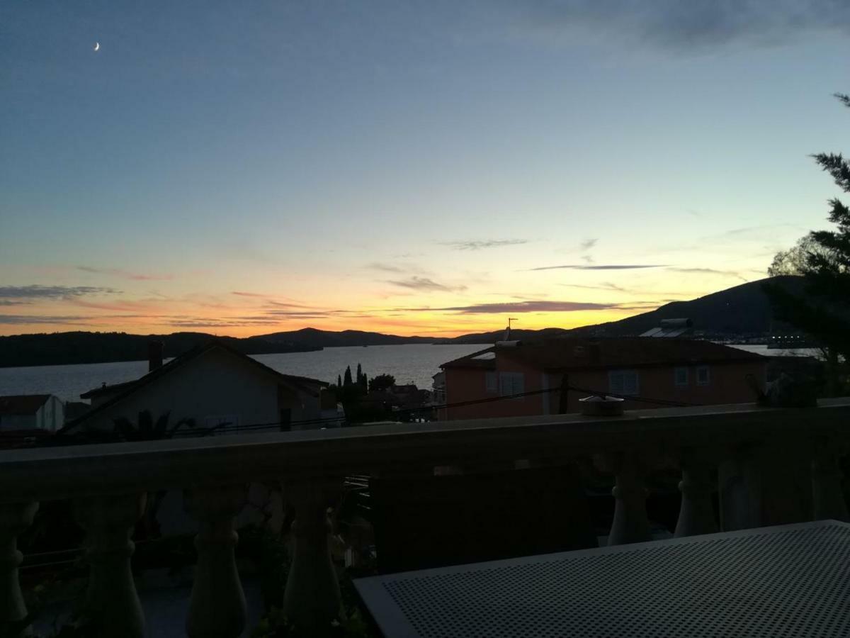 Apartmani Jureta Okrug Gornji Exterior foto