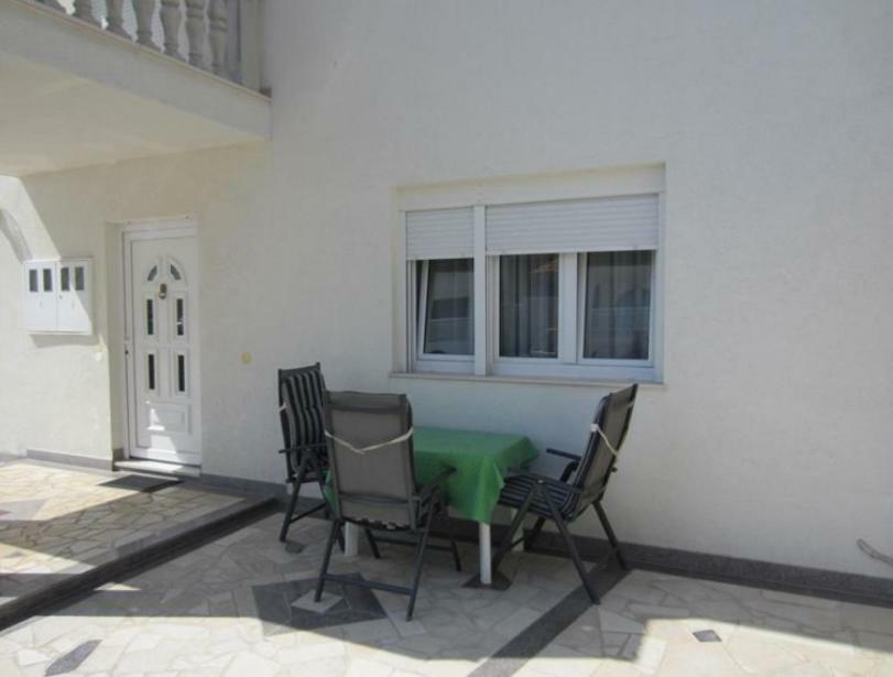 Apartmani Jureta Okrug Gornji Exterior foto