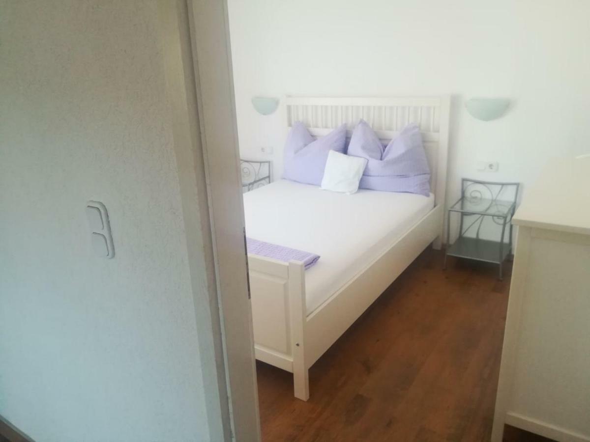 Apartmani Jureta Okrug Gornji Exterior foto