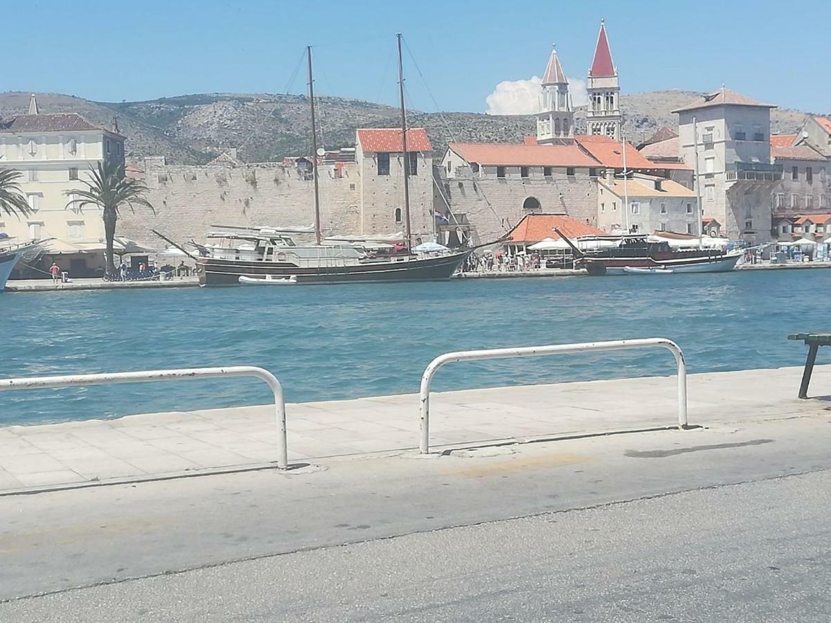Apartmani Jureta Okrug Gornji Exterior foto