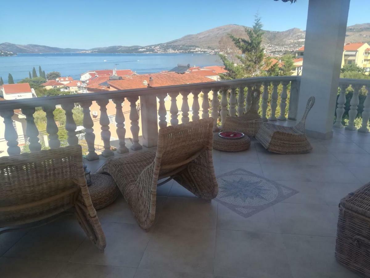 Apartmani Jureta Okrug Gornji Exterior foto